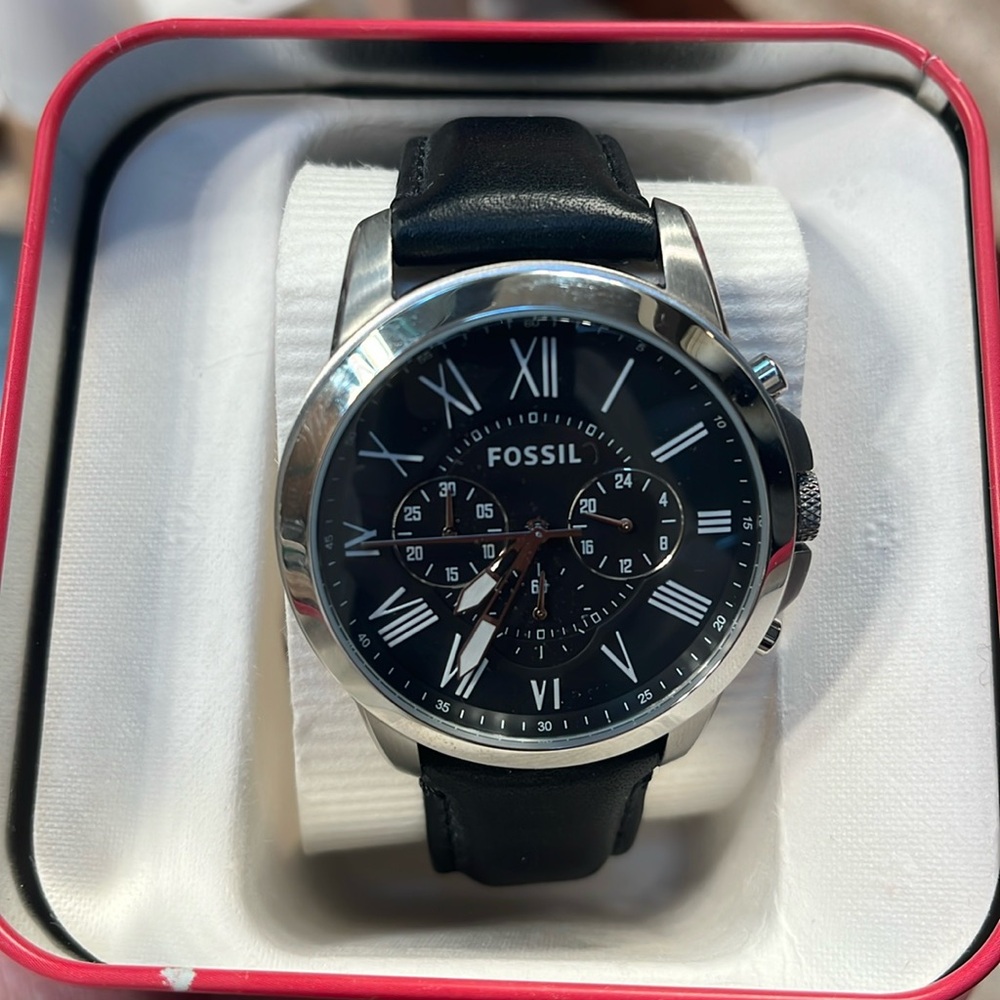 Fossil Men’s watch with black leather band brand new in box